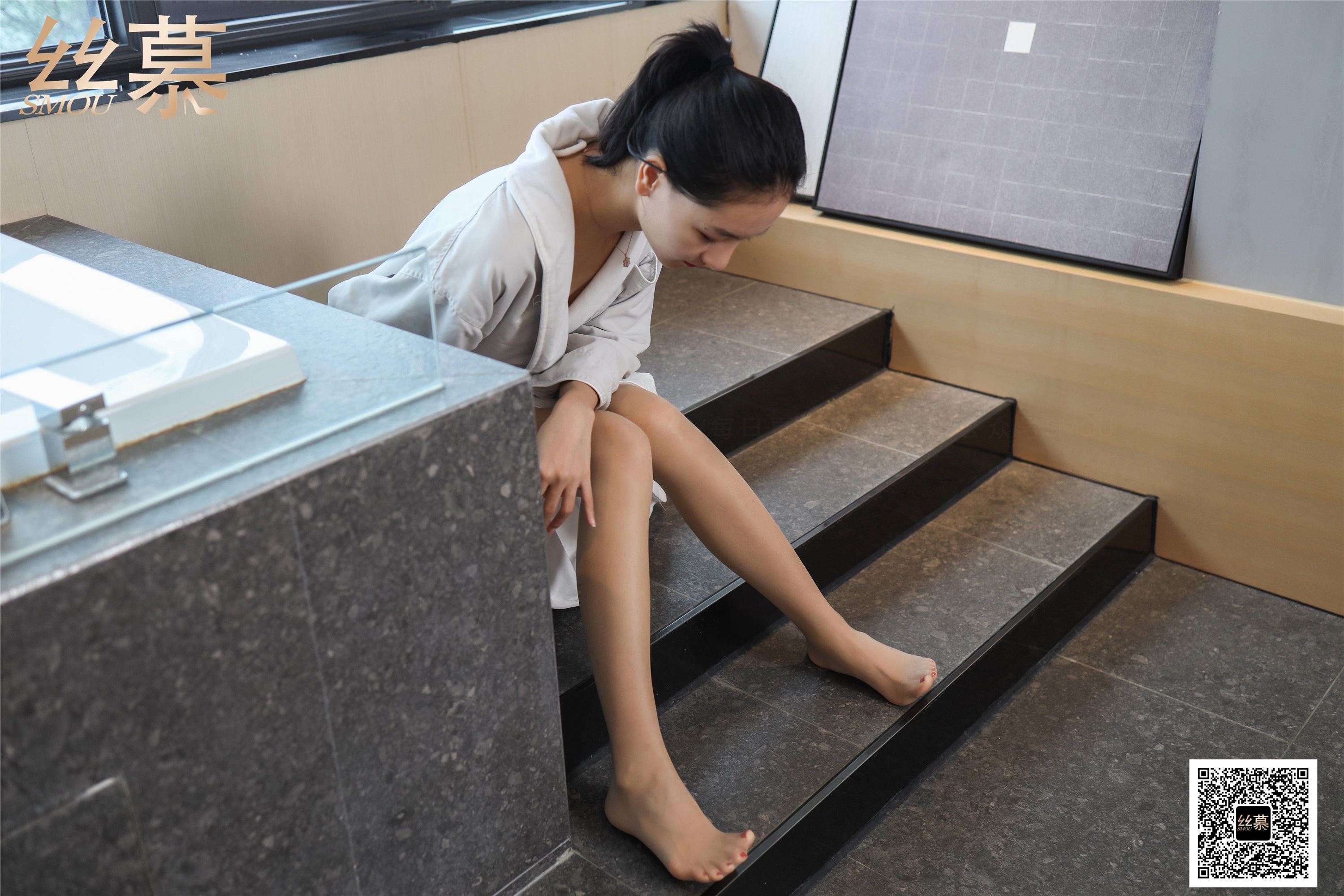 丝慕写真 SM410 天天一元 模特：茗茗《法兰绒浴袍》